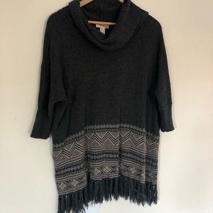 Forever 21 boho fringe Gray/Cream sweater